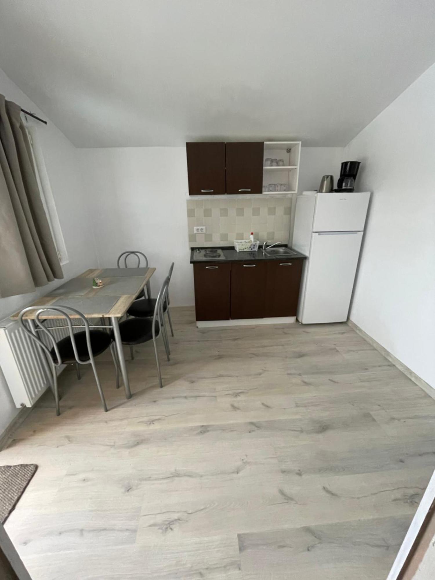 Villa Cabanute Luca Ama Bran à Braşov Extérieur photo