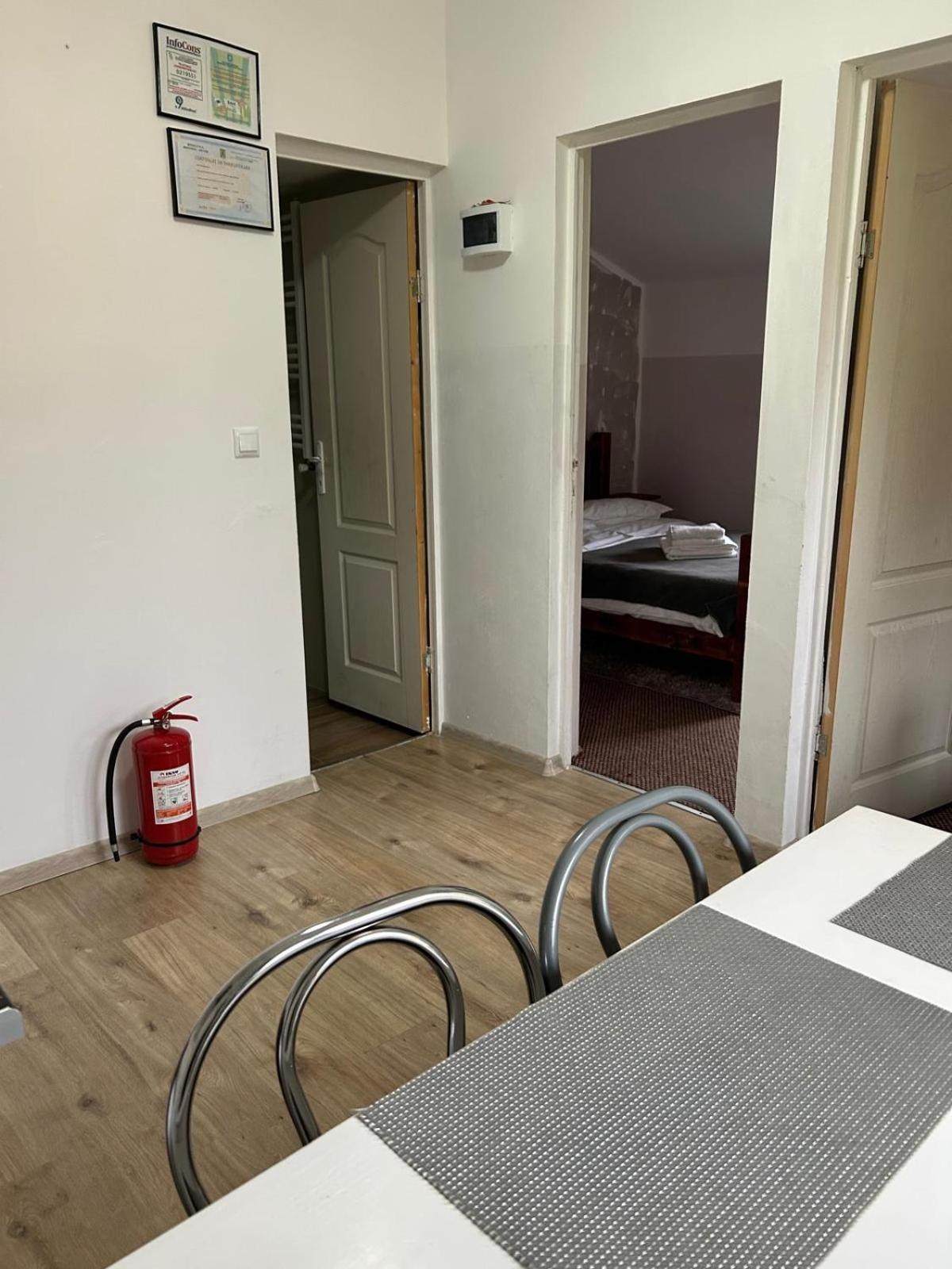Villa Cabanute Luca Ama Bran à Braşov Extérieur photo