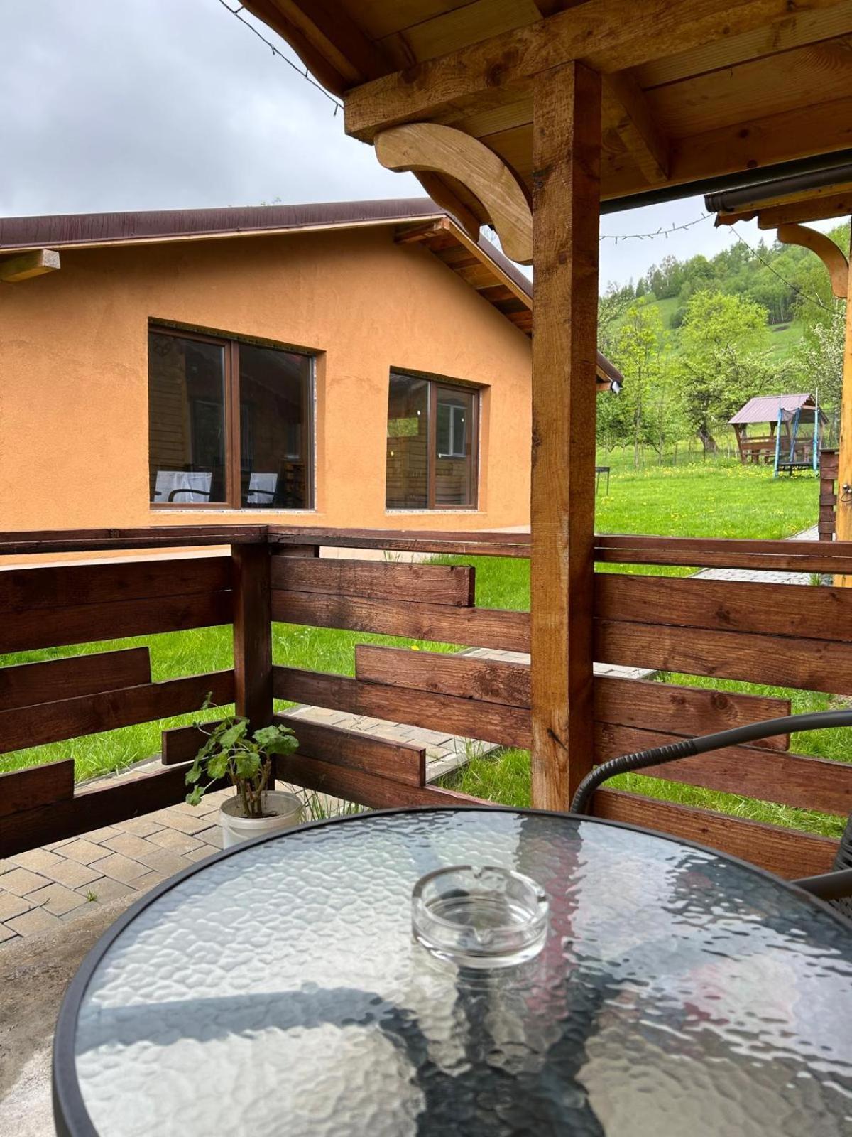 Villa Cabanute Luca Ama Bran à Braşov Extérieur photo